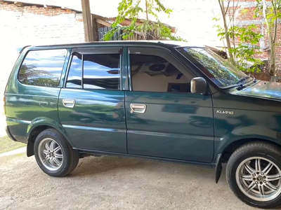 Toyota Kijang Super 2000