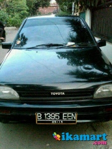 Dijual Toyota Starlet Kotak 1000cc Thn 1989.