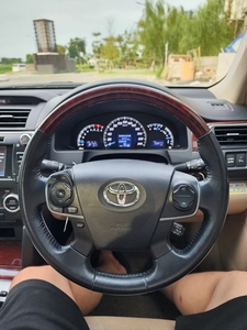 Jual mobil Toyota Camry 2014