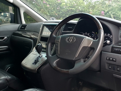 Toyota Alphard SC 2012 putih sunroof cash kredit proses bisa dibantu