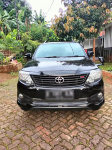 Toyota Fortuner 2015