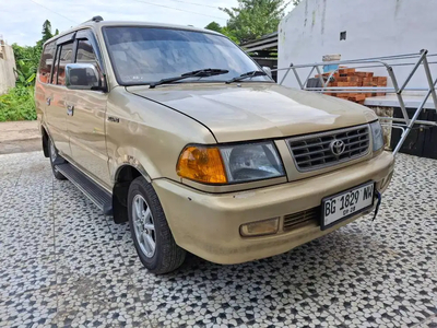 Toyota Kijang 2000