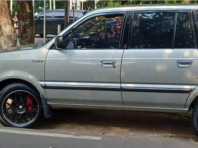 Toyota Kijang 2004