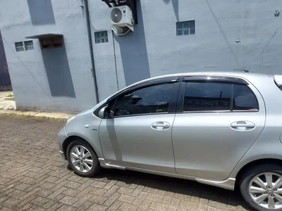 Toyota Yaris 2011