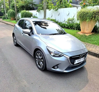 Mazda 2 2015