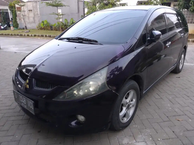 Mitsubishi Grandis 2005