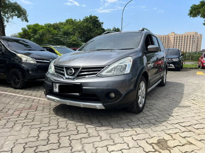 Nissan Grand livina 2013