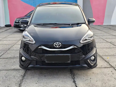 Toyota Sienta 2021