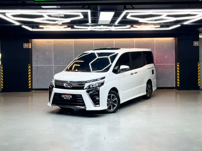 Toyota Voxy 2018