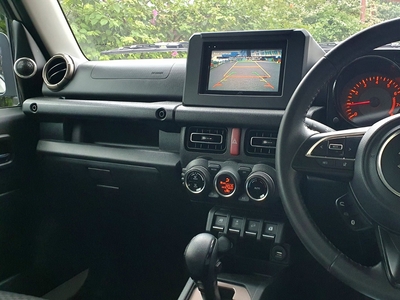 Suzuki Jimny AT 2019 putih km 14 rban 4x4 matic cash kredit proses bisa dibantu