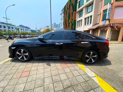 Honda Civic 1.5 ES 2018 AT Black Km low 30rb DP 25jt Auto Approved