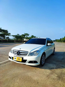 Mercedes-Benz C-Class 2011