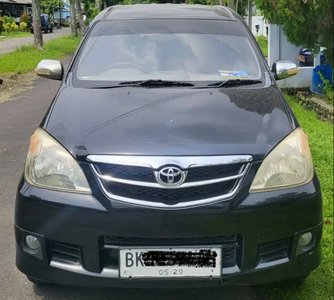 Toyota Avanza 2010