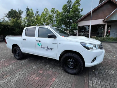 Toyota HILUX 2015