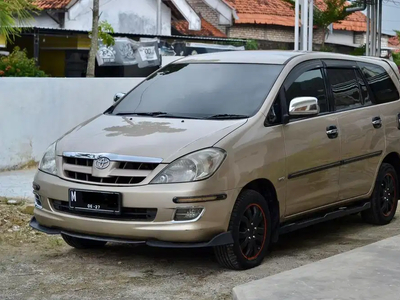 Toyota Kijang Innova 2005