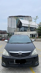 Toyota Kijang Innova 2009