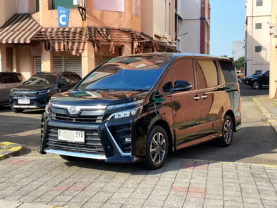 Toyota Voxy 2018