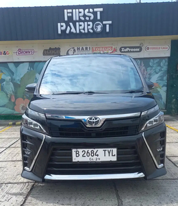 Toyota Voxy 2019