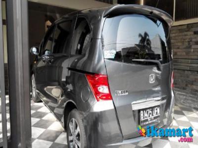 Jual Honda Freed 2010 Abu-abu