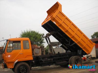 MITSUBISHI DUMP TRUCK