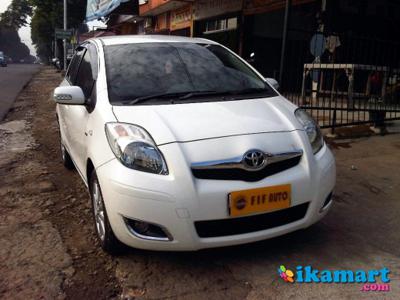 TOYOTA YARIS J MT 2011 PUTIH METALIK