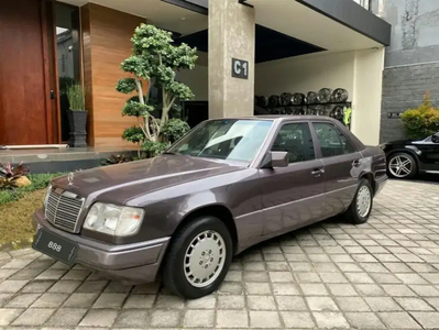 Mercedes-Benz E320 1994