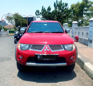 Mitsubishi Strada Triton 2011