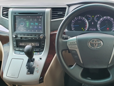 Toyota Alphard X 2014 putih welcab kursi roda km32ribuan cash kredit proses bisa dibantu