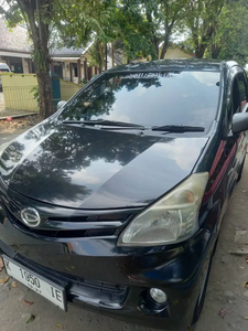 Daihatsu Xenia 2012