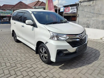 Daihatsu Xenia 2016