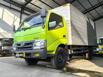 Hino Dutro 2019