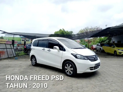 Honda Freed 2010