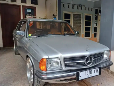 Mercedes-Benz C280 1985