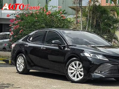 Toyota Camry 2019