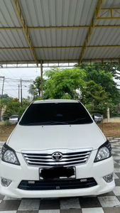 Toyota Innova 2012