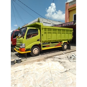 Hino Dutro Dump Truk 2009 Bekas Terawat Unit Ready - Indragiri Hilir