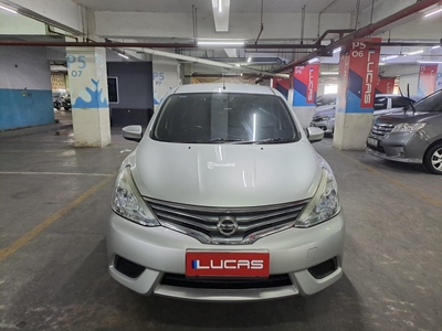 Mobil Bekas Grand Livina SV MT Tahun 2015 Warna Silver Plat Ganjil - Jakarta Timur