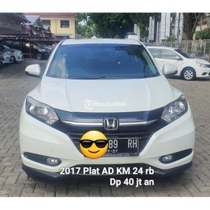 Mobil Bekas Honda HRV E 2017 Plat AD Putih Matik Km24 rb Fullset Prima - Solo