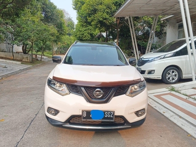 Mobil Bekas Nissa Xtrail AT Tahun 2015 Warna White Plat Ganjil - Jakarta Barat