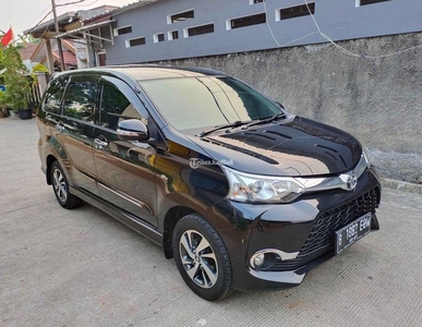 Mobil Bekas Toyota Veloz Manual Hitam Tahun 2017 Full Orisinil - Tangerang