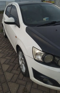 Mobil Chevrolet Aveo Matic Putih Bekas Tahun 2012 Plat N - Malang