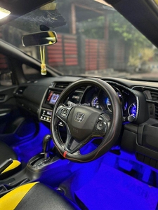 Mobil Honda Jazz RS AT 2018 Automatic Kuning Pajak Hidup Siap Pakai Gresik