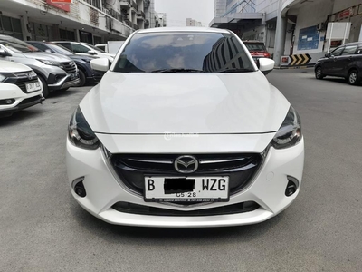 Mobil Mazda 2 GT Skyaktiv 2017 Putih Bekas Perorangan Plat B Ganjil - Jakarta Barat