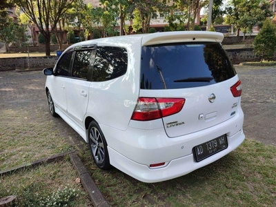 Mobil Nissan Grand Livina HWS Bekas Tahun 2016 Matic Warna Putih Siap Pakai - Semarang