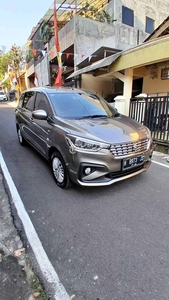 Mobil Suzuki Ertiga GL Tahun 2019 Manual Grey Terawat Siap Pakai Semarang