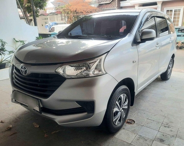 Mobil Toyota Avanza E Manual Silver Bekas Tahun 2018 Terawat Surat Lengkap - Tangerang Selatan