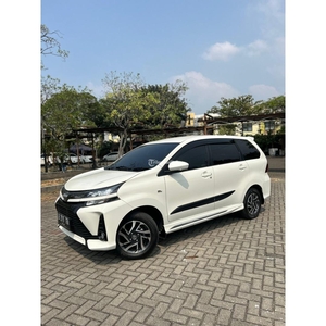 Mobil Toyota Avanza Veloz 15 MT Putih Bekas Fullset - Jakarta Pusat