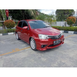 Mobil Toyota Etios Valco Warna Merah Tahun 2016 Manual Bisa Nego - Palangka Raya
