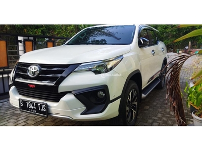 Mobil Toyota Fortuner TRD 2019 Matic Diesel Putih Bekas Terawat - Yogyakarta