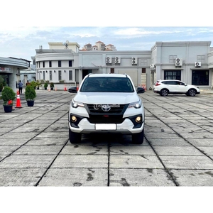 Mobil Toyota fortuner VRZ TRD Putih Matic 2018 Bekas Terawat - Jakarta Utara